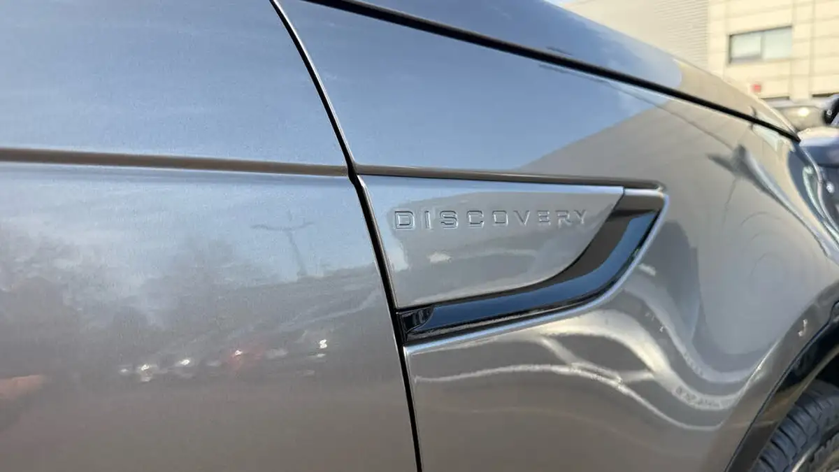 2023-land-rover-discovery-30-d300-dynamic-hse-big-19