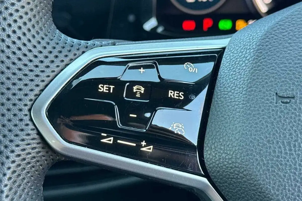 2021-volkswagen-golf-20-tsi-gti-dsg-big-13