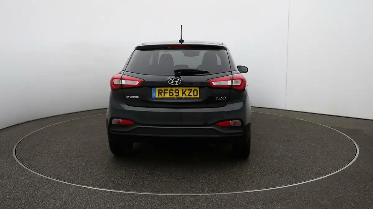 2020-hyundai-i20-12-premium-se-nav-big-52