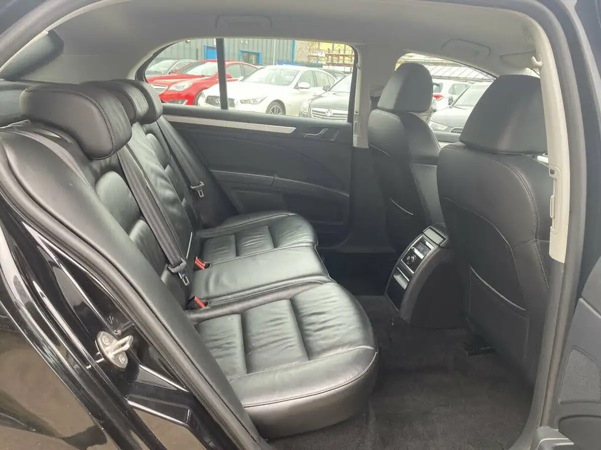 2014-skoda-superb-20tdi-elegance-170ps-hatchback-dsg-big-18