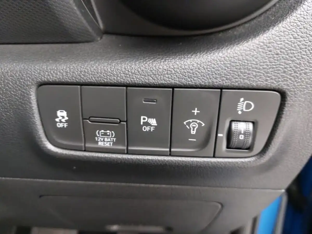 2021-hyundai-kona-16-gdi-se-connect-big-10