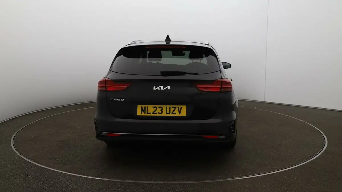 2022-kia-ceed-15-t-gdi-3-sportswagon-big-47