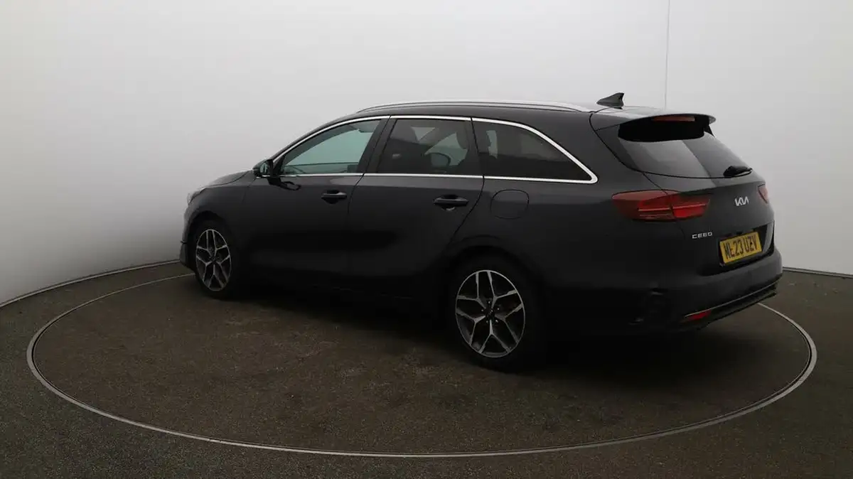 2022-kia-ceed-15-t-gdi-3-sportswagon-big-5