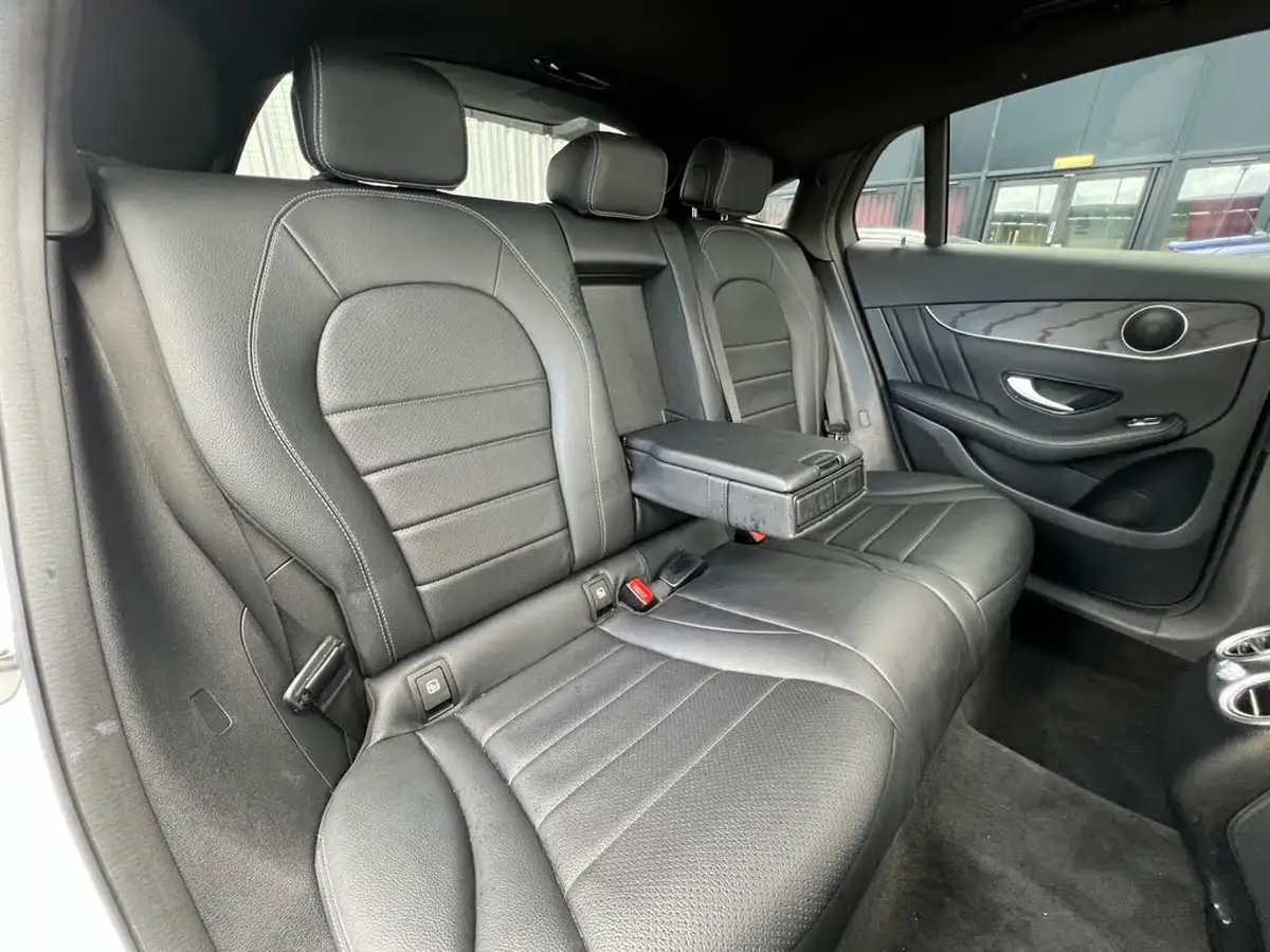 2018-mercedes-benz-glc-class-21d-glc250d-amg-line-premiumss-coupe-4d-big-32
