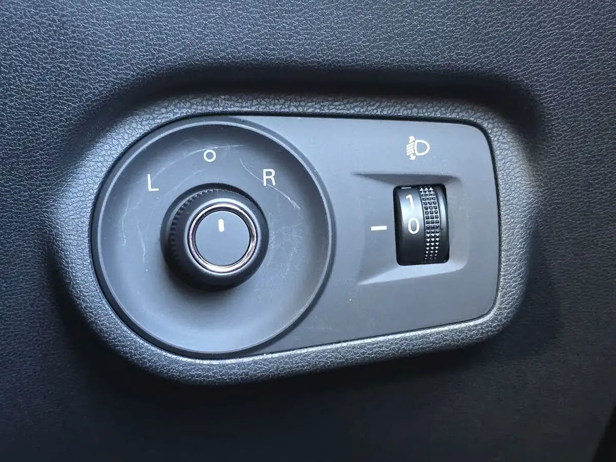 2024-mg-zs-suv-15-se-196ps-hybrid-1498cc-auto-big-14
