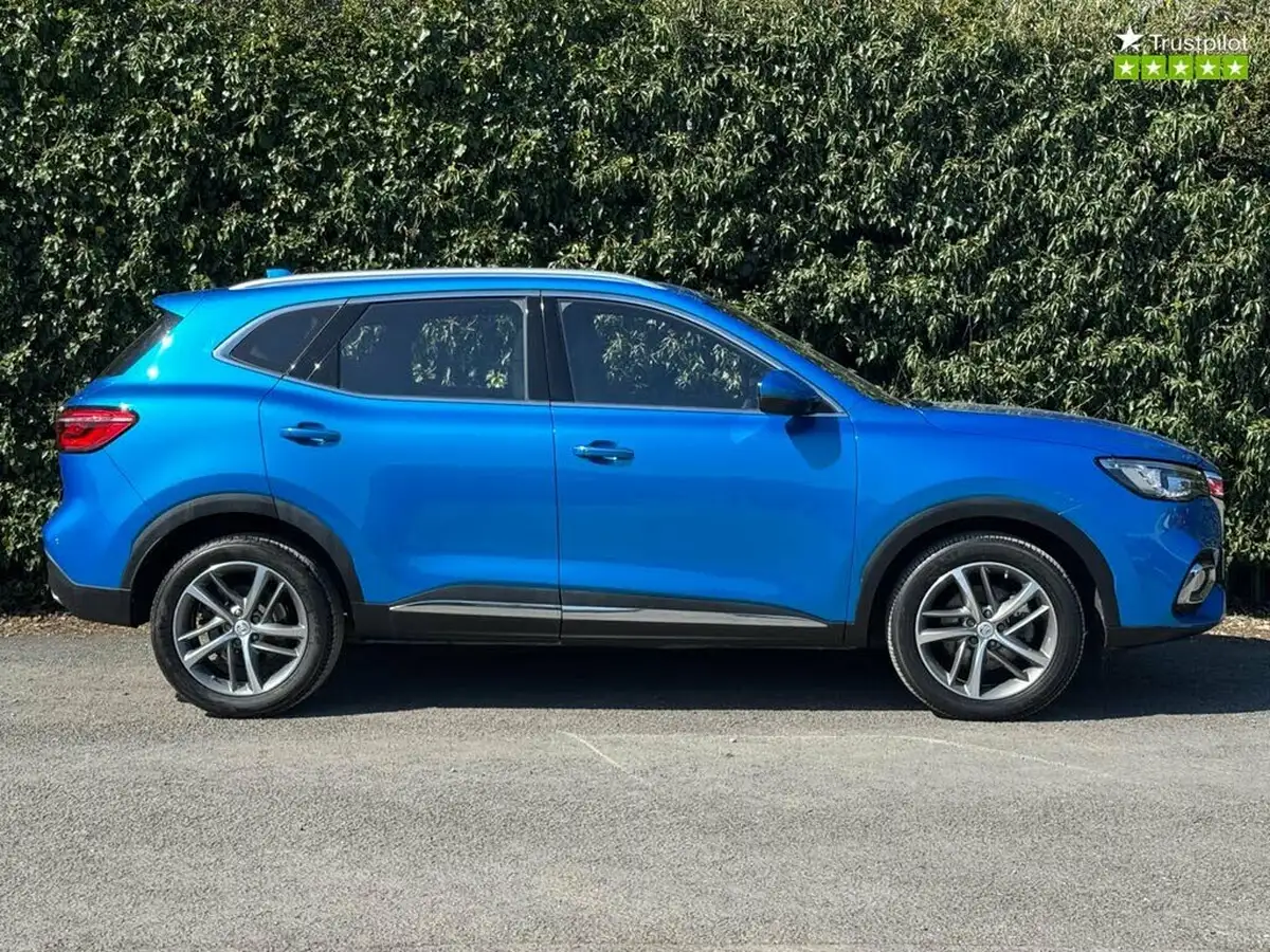 2020-mg-hs-15t-gdi-exclusive-162ps-big-27