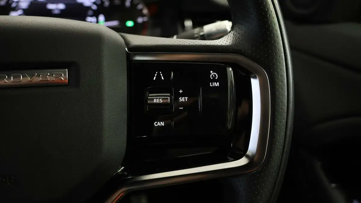 2021-land-rover-range-rover-evoque-20-d165-r-dynamic-big-22