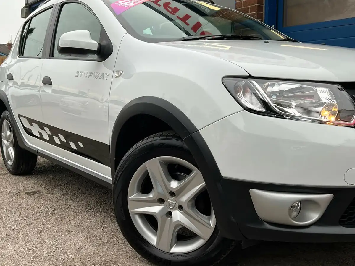 2014-dacia-sandero-stepway-15d-laureate-big-49
