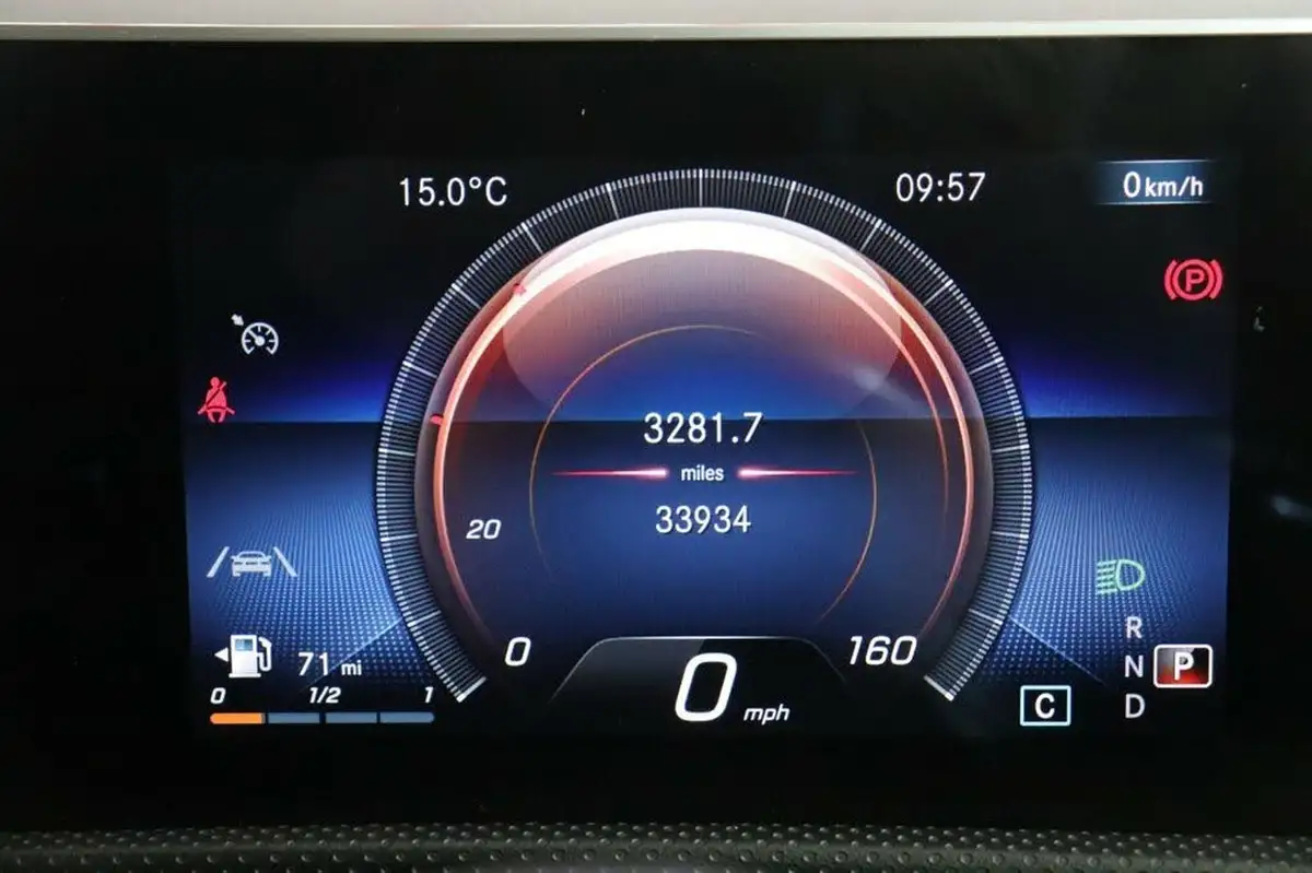 2019-mercedes-benz-cla-13-cla-200-amg-line-coupe-4d-7g-dct-big-23