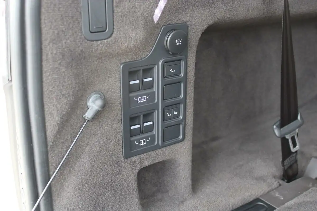 2019-land-rover-discovery-20-sd4-hse-big-44