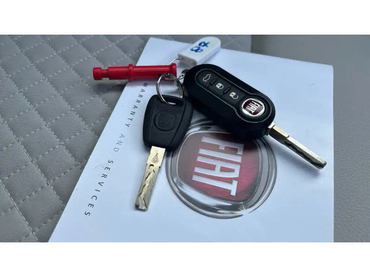2021-fiat-500-10-dolcevita-big-19