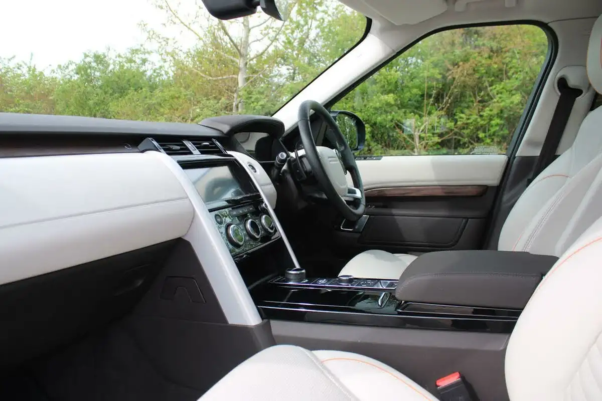 2019-land-rover-discovery-20-sd4-hse-big-20