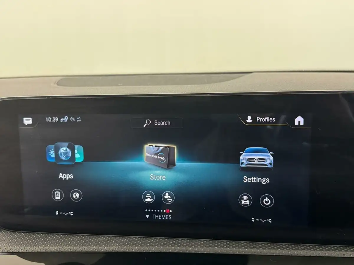 2021-mercedes-benz-cla-13-cla-180-amg-line-premium-plus-coupe-4d-big-37