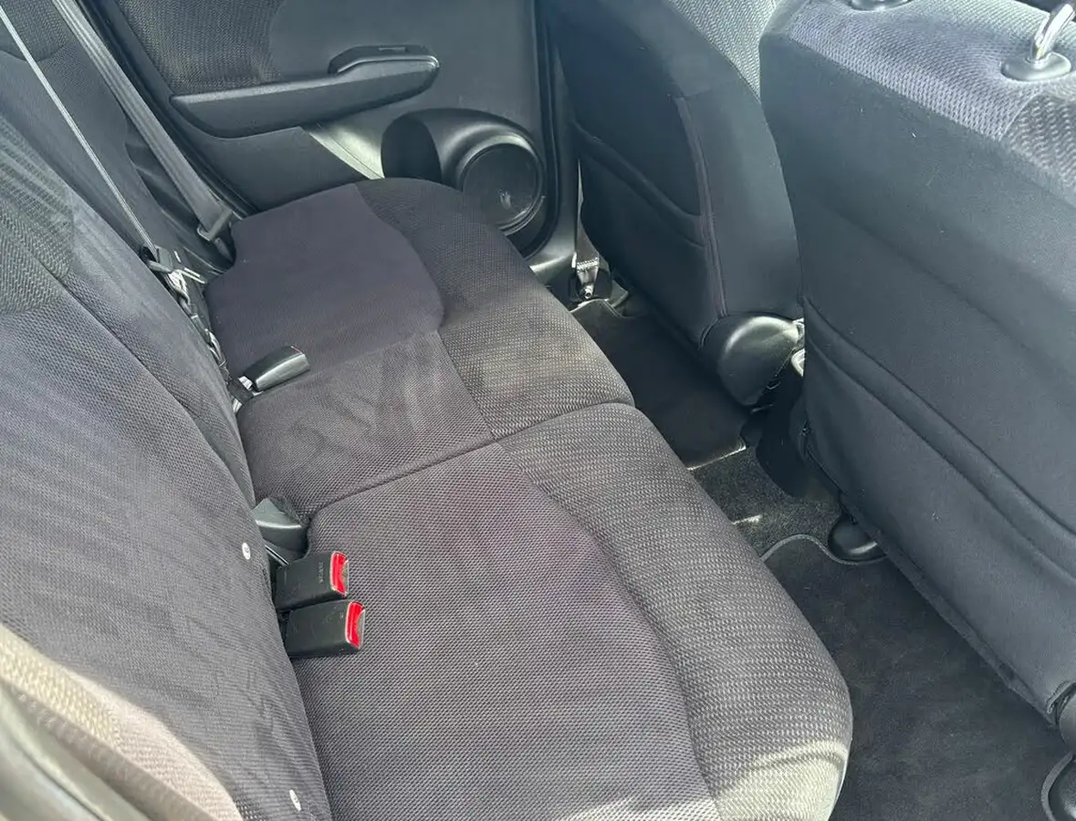 2011-honda-jazz-13-hs-big-10