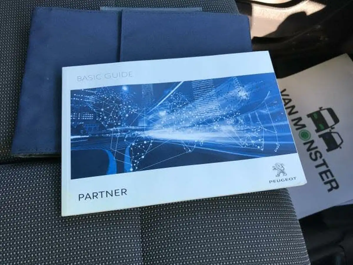 2020-peugeot-partner-15-bluehdi-1000-professional-100ps-eu6dt-panel-big-21