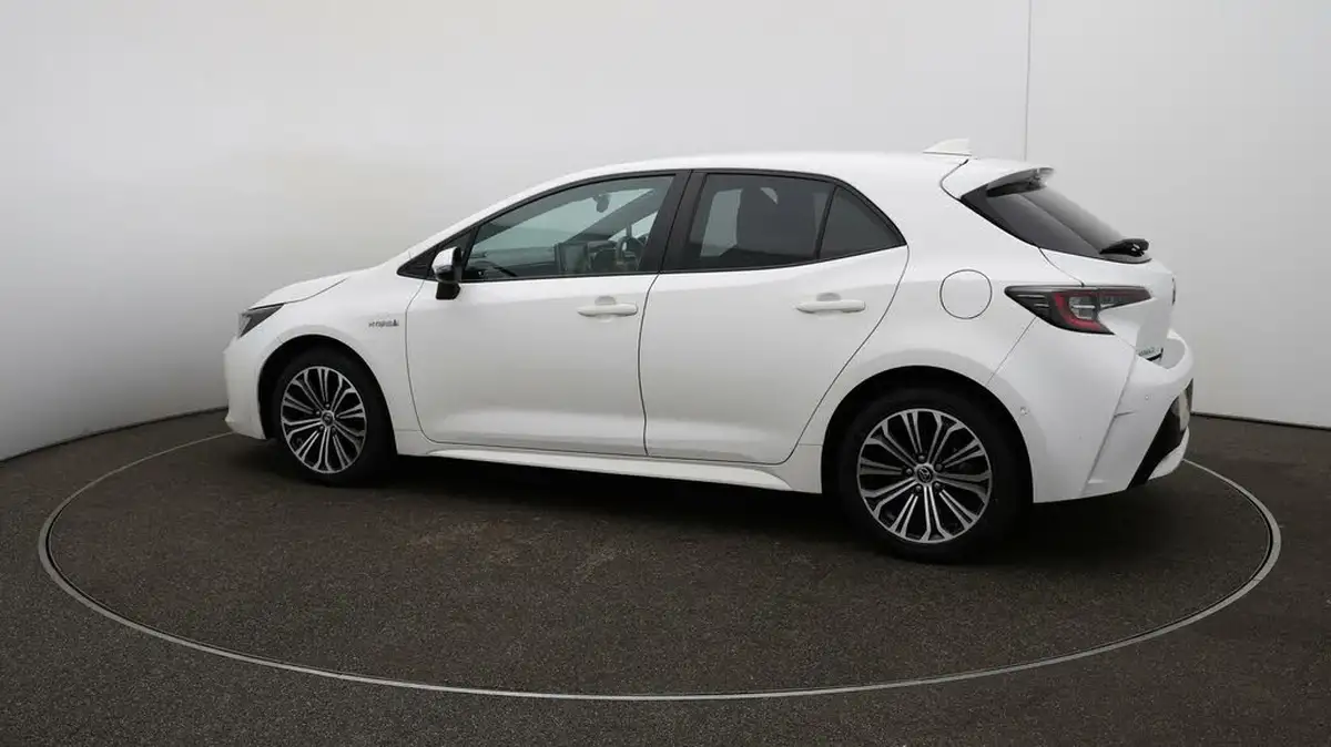 2019-toyota-corolla-18-vvt-i-design-trk-hatchback-5d-big-39