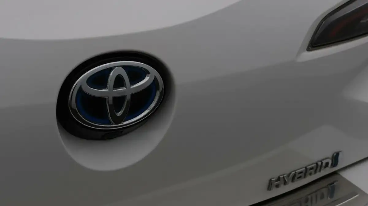 2019-toyota-corolla-18-vvt-i-design-trk-hatchback-5d-big-22