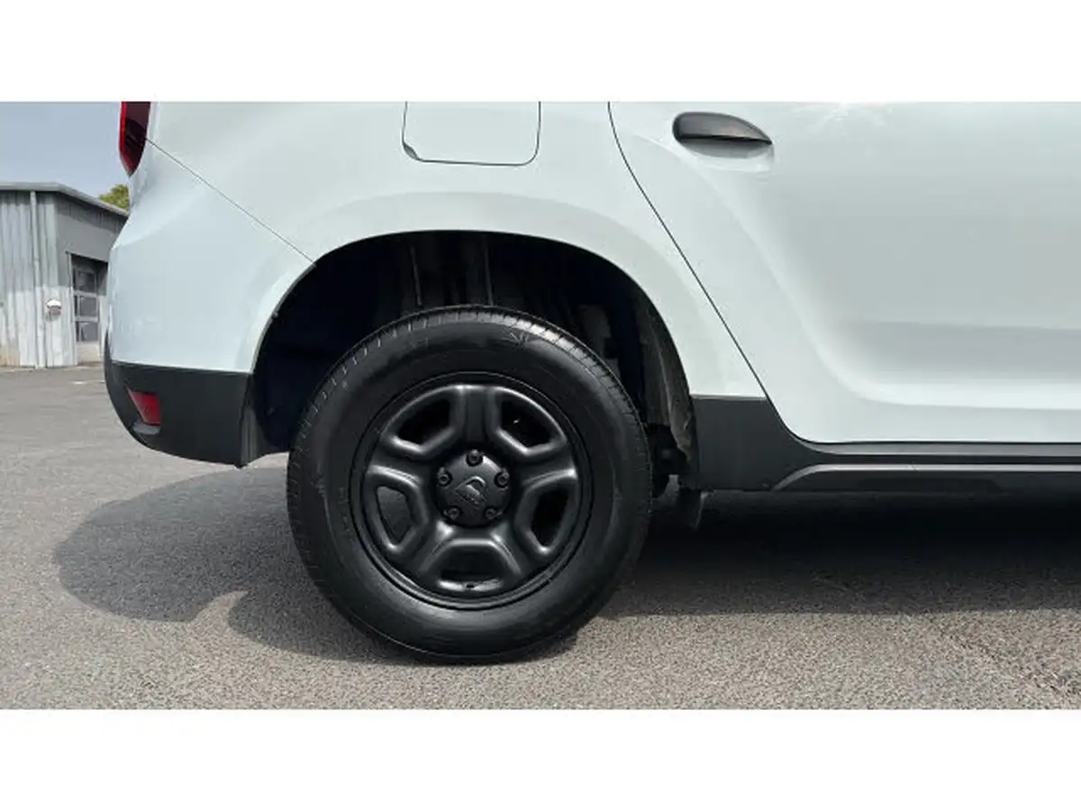 2021-dacia-duster-10-tce-essential-100bhp-ss-station-wagon-5d-big-6