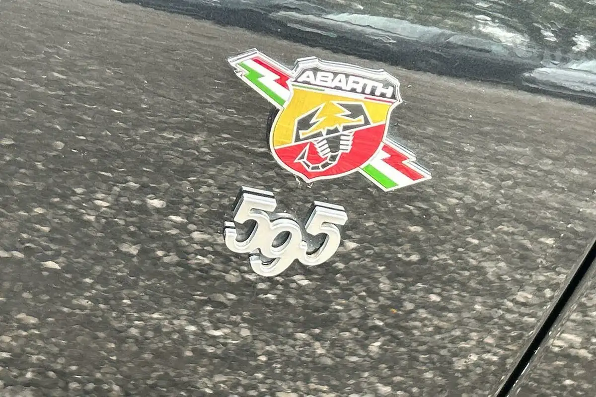 2022-abarth-595-14-tjet-competizione-big-22