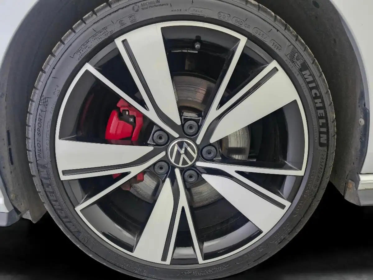 2021-volkswagen-golf-20tdi-gtd-big-25