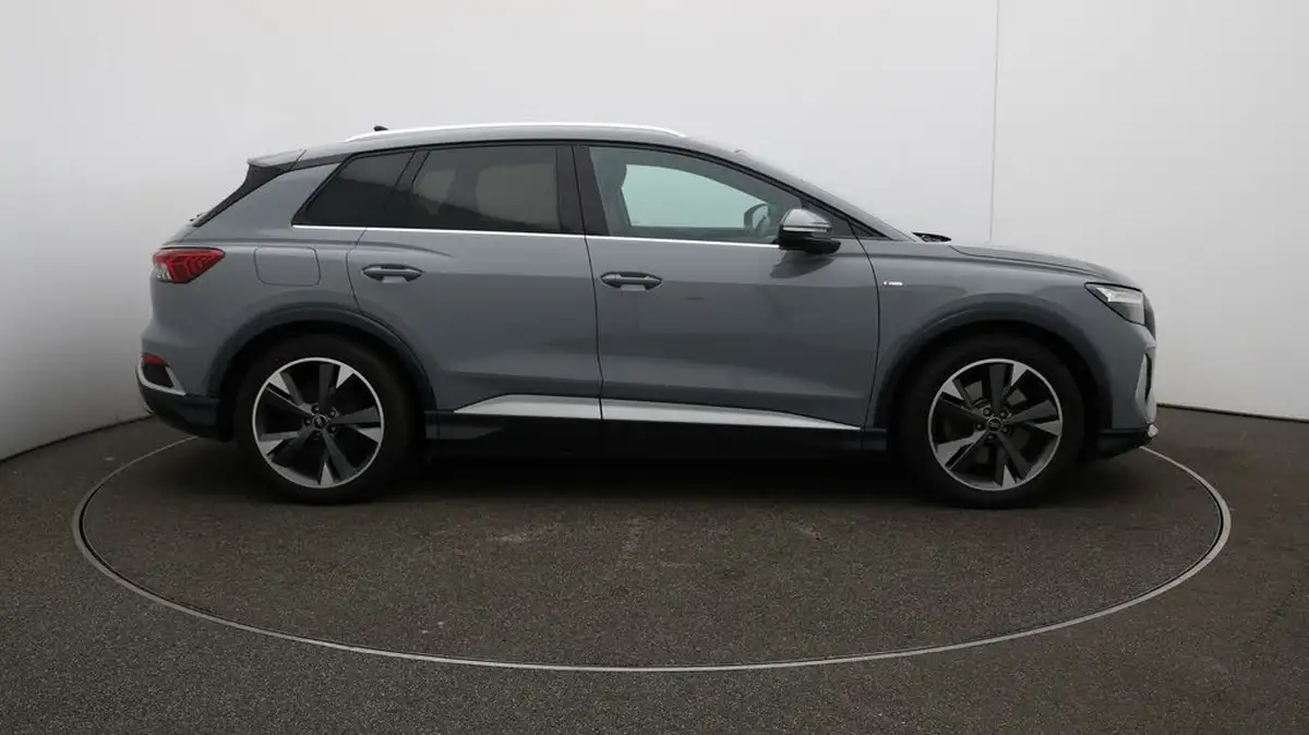 2022-audi-q4-e-tron-40e-s-line-station-wagon-big-43