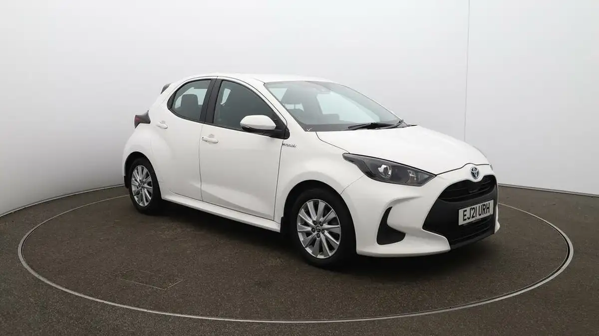 2021-toyota-yaris-15-vvt-i-icon-114bhp-hybrid-1490cc-e-cvt-big-1