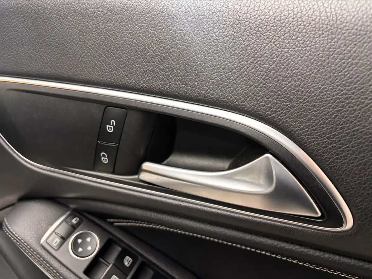 2018-mercedes-benz-cla-16-cla-180-sport-coupe-4d-7g-dct-big-34