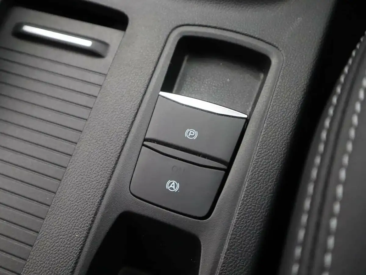 2023-ford-focus-10t-st-line-x-125ps-hybrid-mhev-hatchback-powershift-big-21