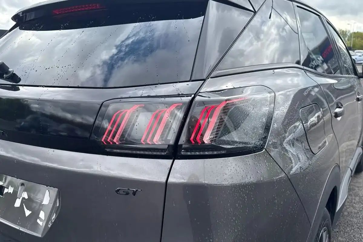 2022-peugeot-3008-suv-12-puretech-gt-premium-big-7