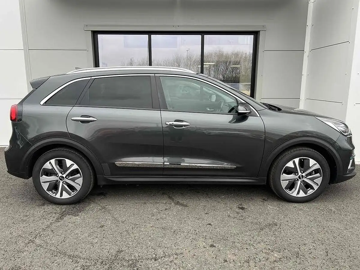 2021-kia-e-niro-ev-4-big-6