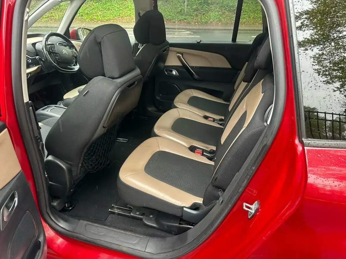 2015-citroen-grand-c4-picasso-20hdi-exclusive-eat6-auto-big-3
