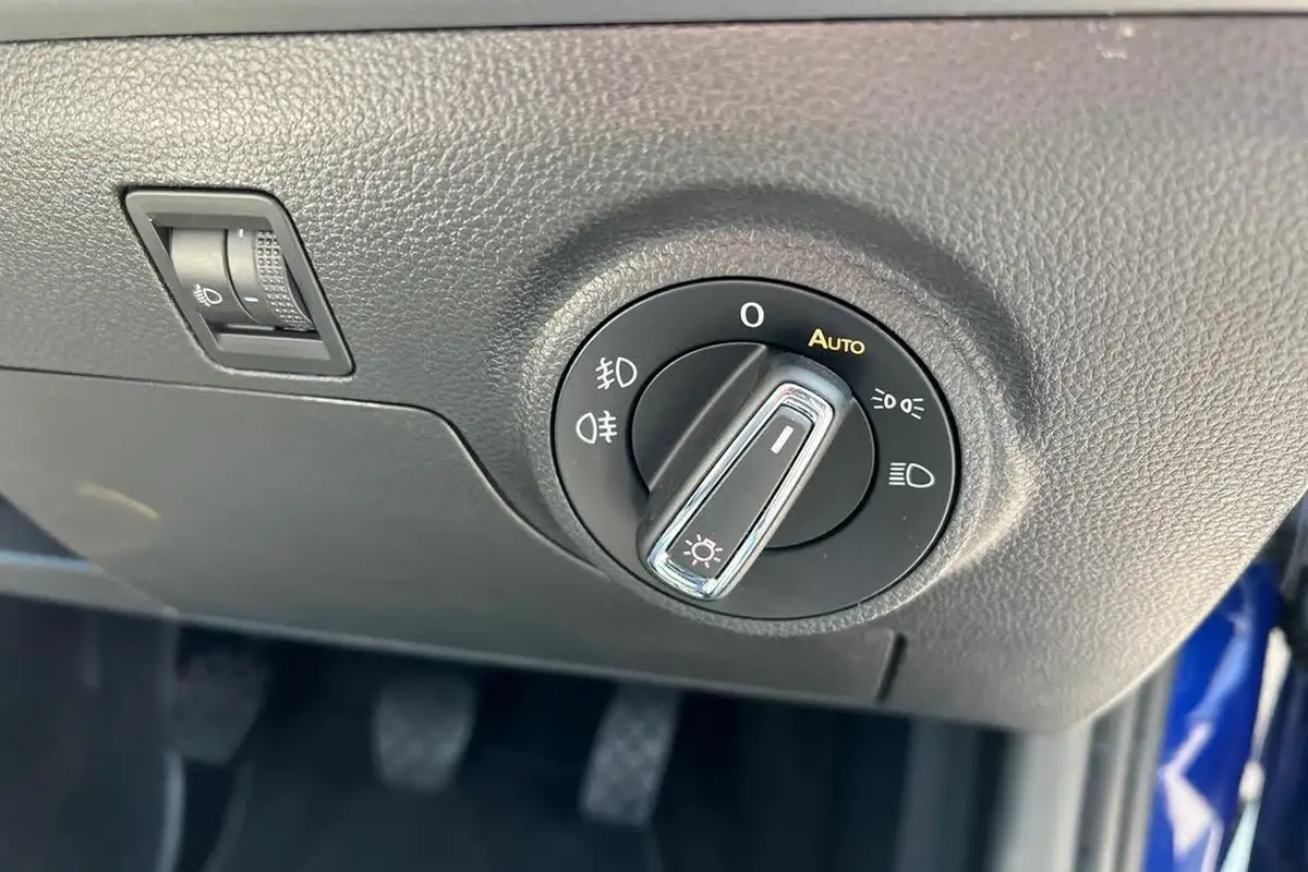 2018-seat-ibiza-10-se-technology-ss-big-20