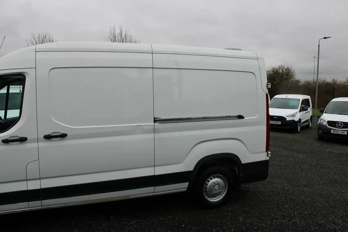 2023-maxus-deliver-9-big-9