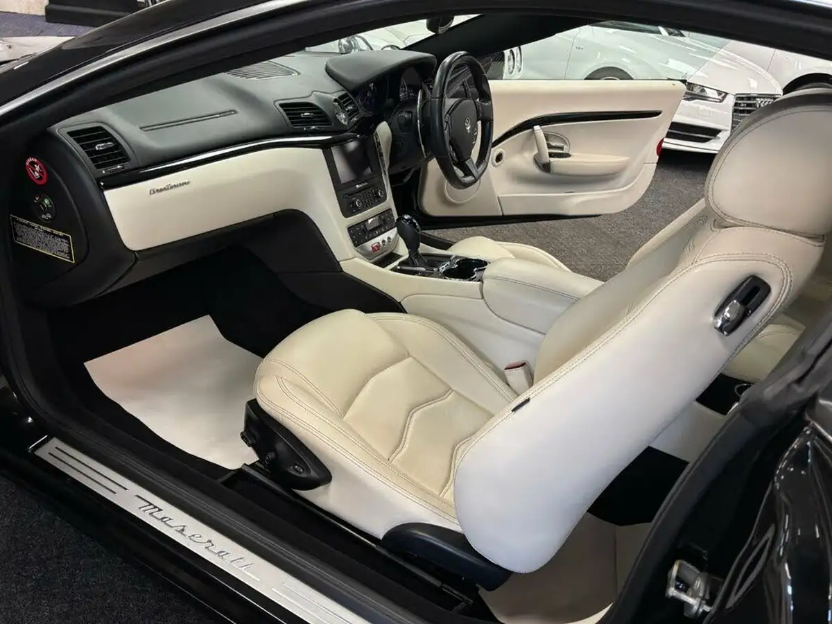 2016-maserati-granturismo-42-big-38
