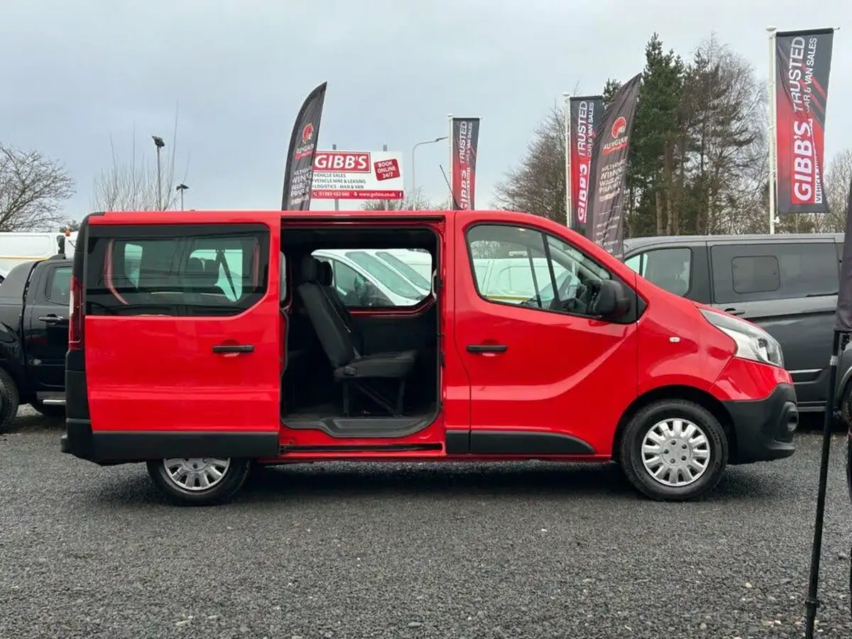 2018-renault-trafic-16dci-sl27-95-business-95-mini-bus-big-15