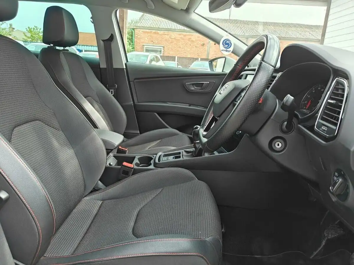 2018-seat-leon-14-tsi-fr-technology-estate-5d-big-31