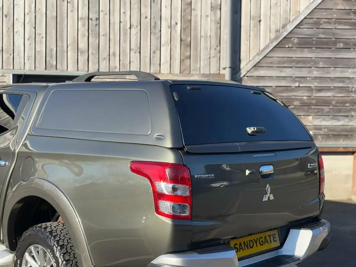 2018-mitsubishi-l200-24di-d-warrior-eu6-big-11