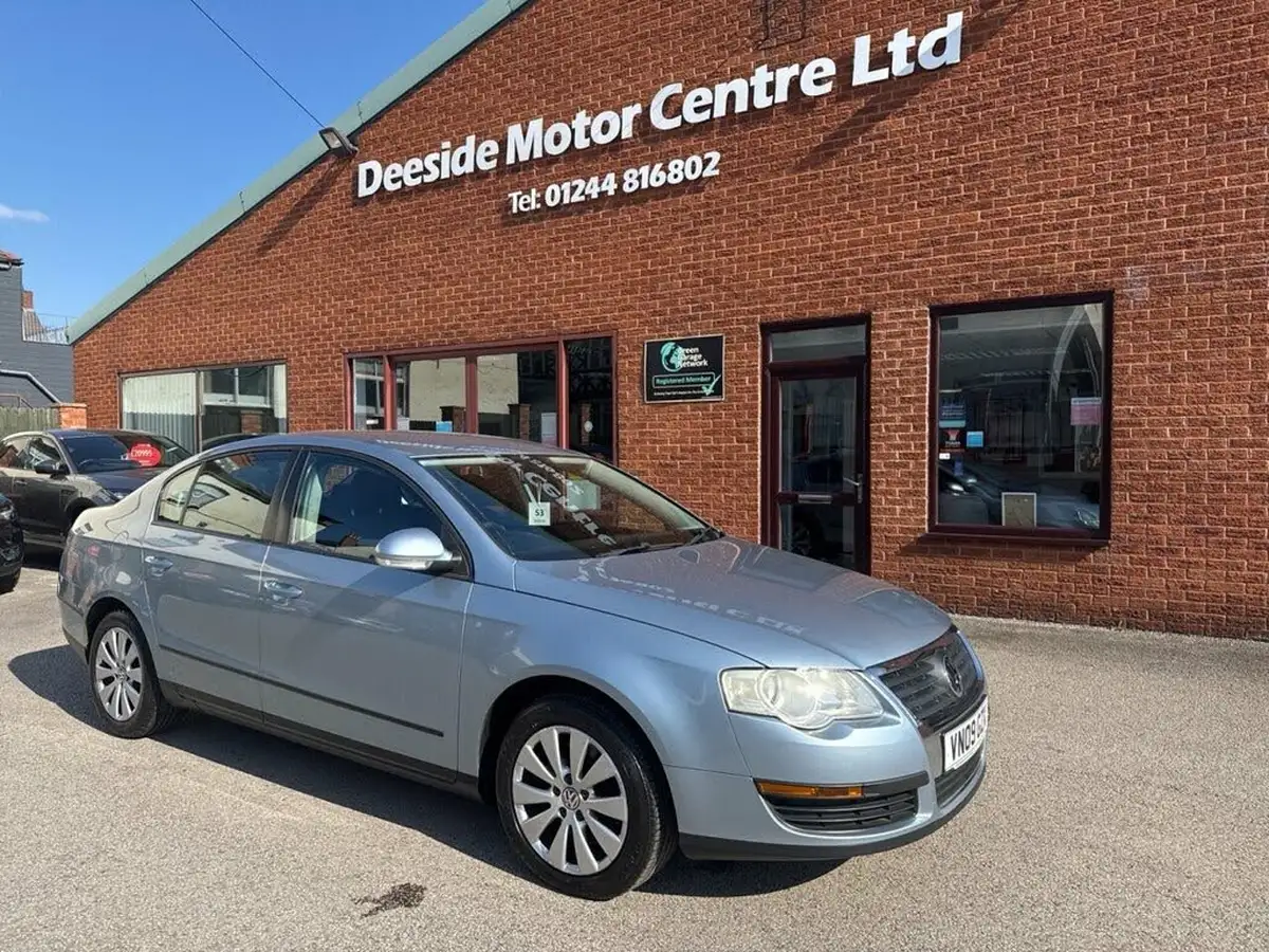 2009-volkswagen-passat-20td-bluemotion-2-saloon-4d-big-43
