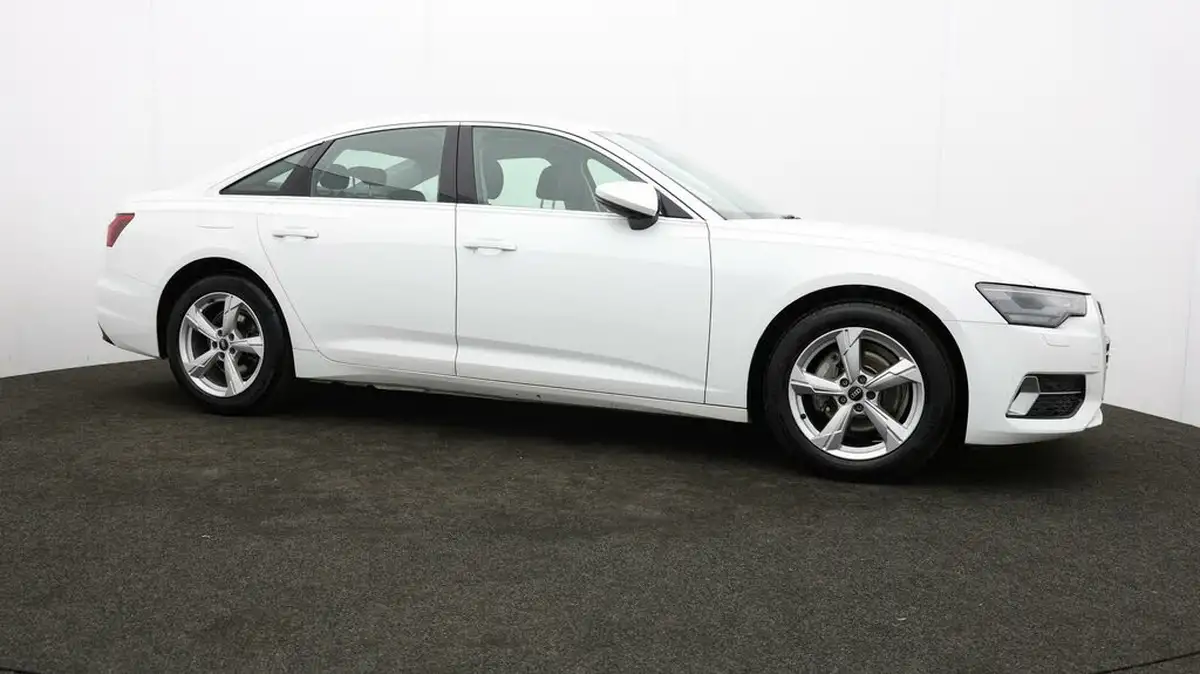 2022-audi-a6-saloon-20-40-tfsi-sport-big-35