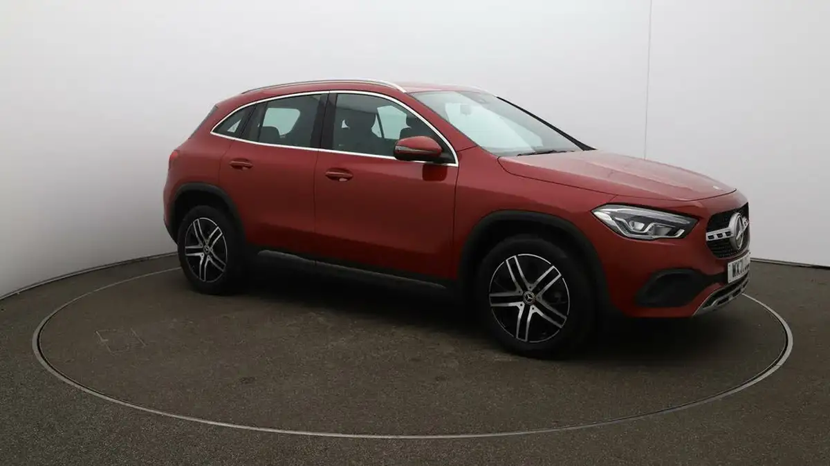2022-mercedes-benz-gla-class-13-gla-200-sport-big-37