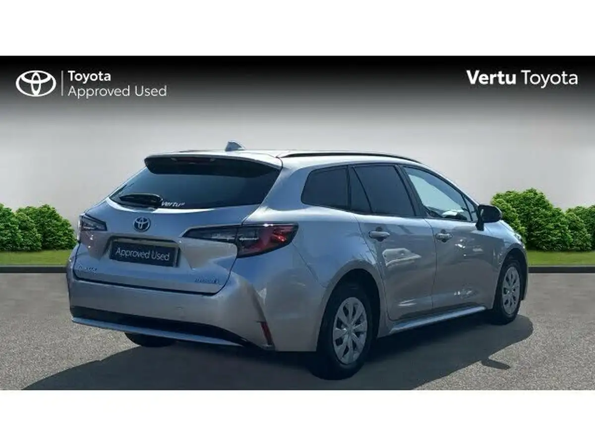 2022-toyota-corolla-18-vvt-i-corolla-commercial-140hpeu6d-big-1