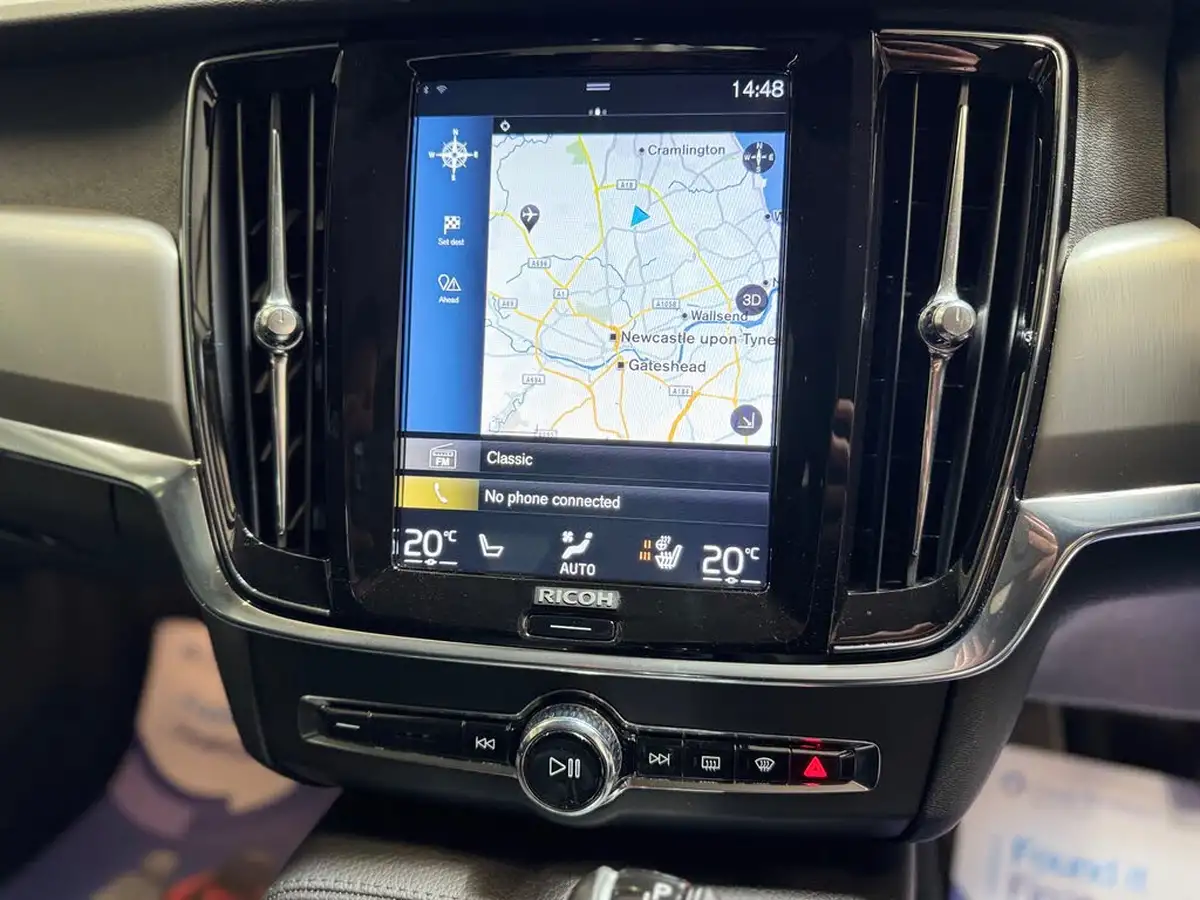 2018-volvo-s90-big-12
