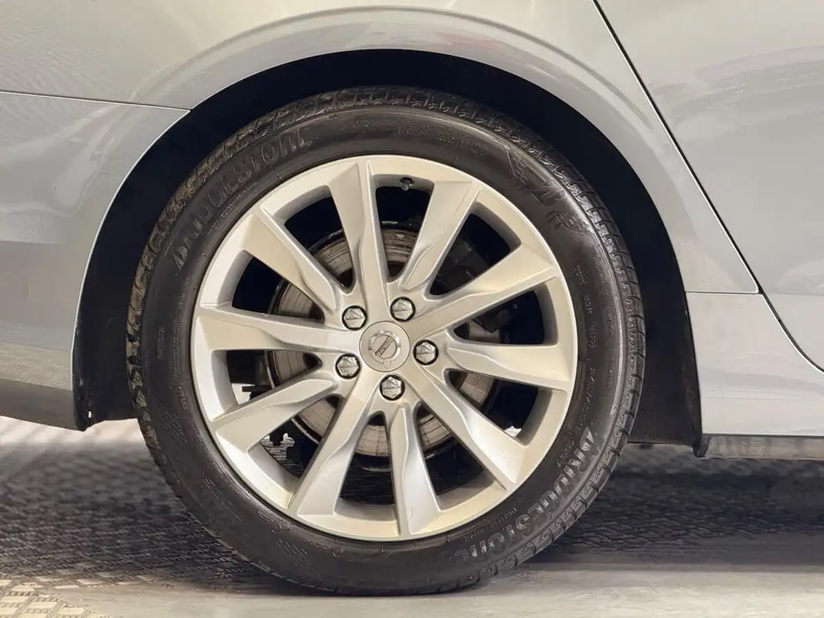 2018-volvo-s90-big-8