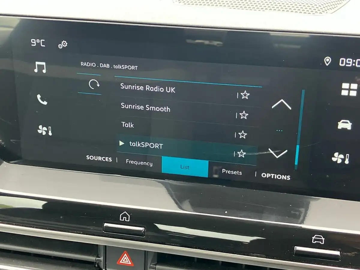 2022-citroen-c4-12-puretech-sense-big-9