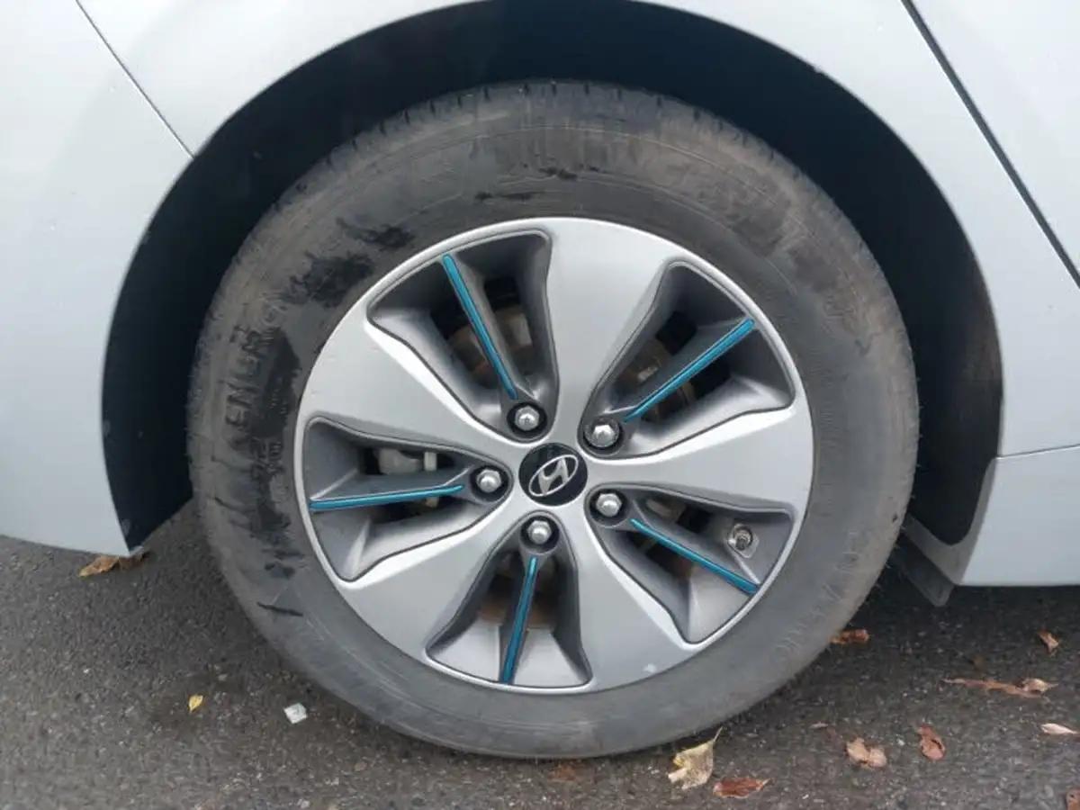 2018-hyundai-ioniq-16-gdi-premium-se-plug-in-hybrid-big-11