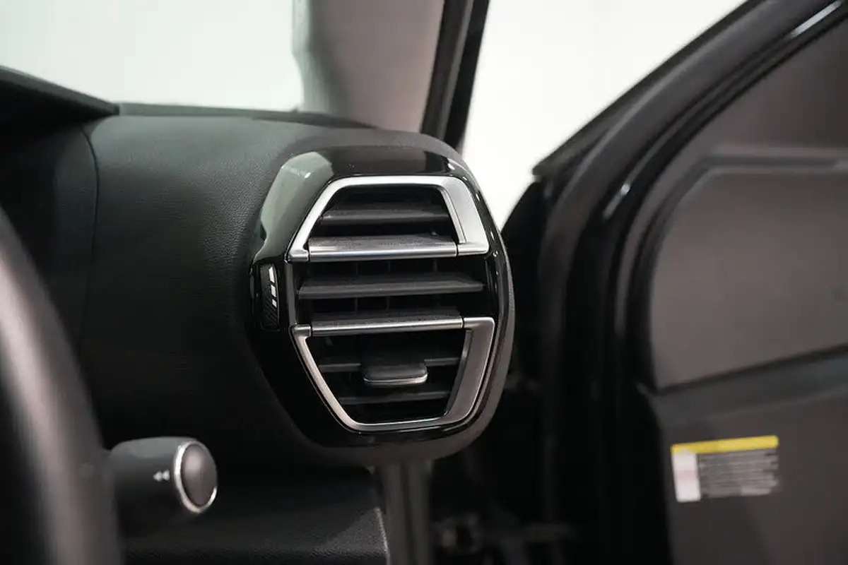 2022-citroen-c4-e-shine-plus-big-26