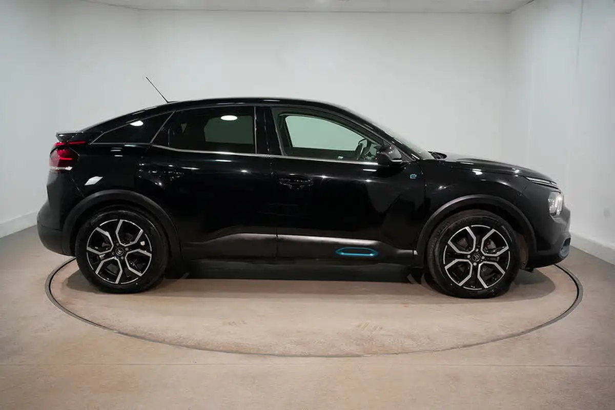 2022-citroen-c4-e-shine-plus-big-3