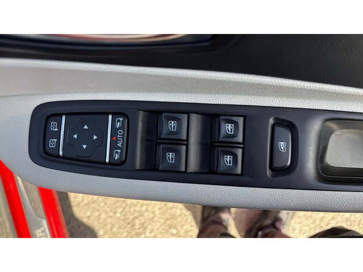 2018-renault-captur-09-tce-gt-line-big-23