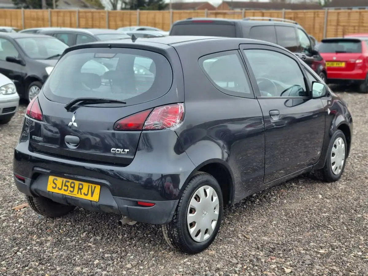 2009-mitsubishi-colt-11-cz1-3d-big-5