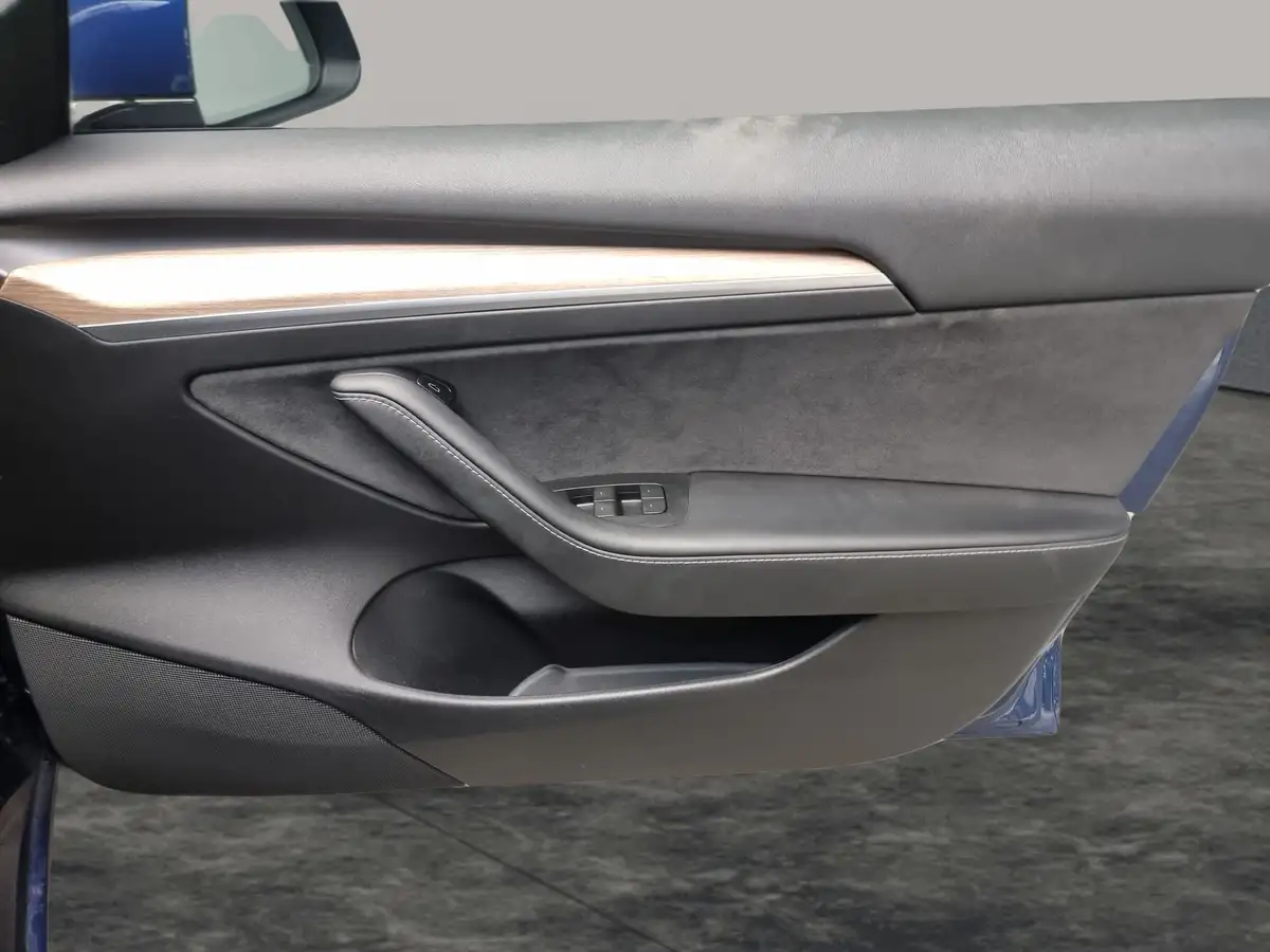 2021-tesla-model-3-e-long-range-awd-big-37